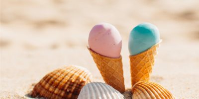 ice-creams-with-shells-beach